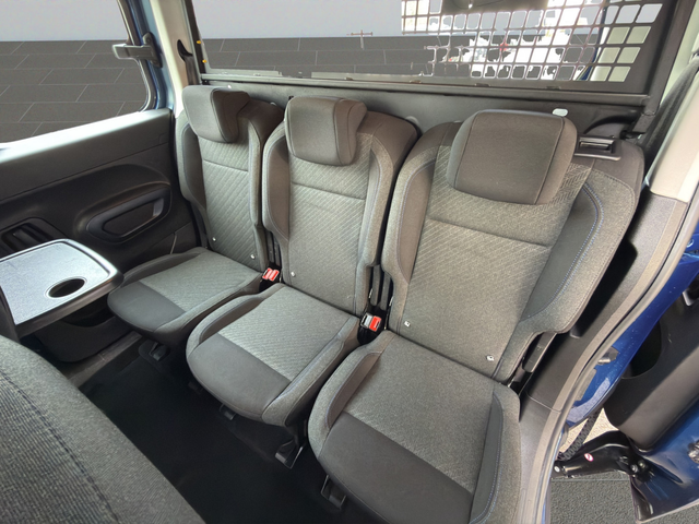 Peugeot Rifter MPV Standard ALLURE 1.5 BlueHDI 130 BVM6 S&S E6.4 - автомобили, коли, обяви за нови и употребявани 11