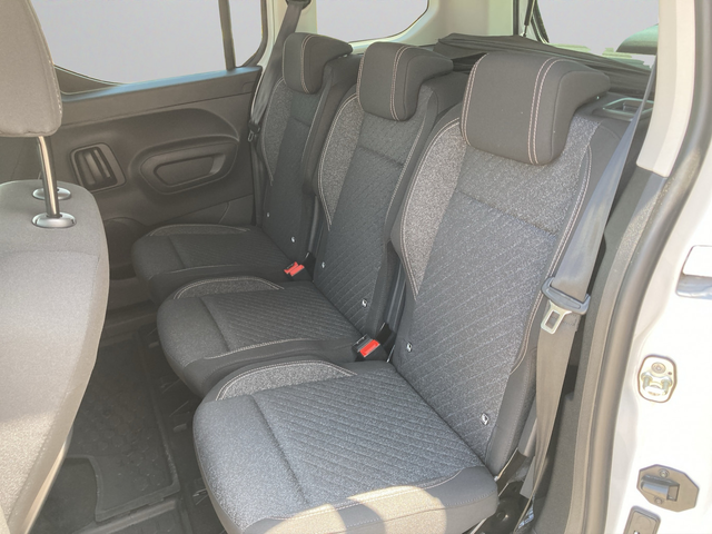 Peugeot Rifter MPV Standard ALLURE 1.5 BlueHDI 130 EAT8 S&S E6.4 - автомобили, коли, обяви за нови и употребявани 9