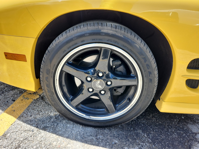 Pontiac Firebird 5.7L 8 Cylinder Gas Rear Wheel Drive - автомобили, коли, обяви за нови и употребявани 3