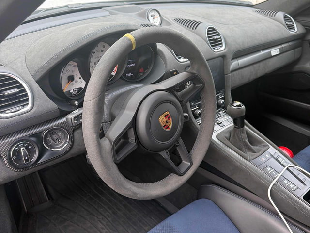 Porsche 718 CAYMAN 4.0L 6cyl RWD - автомобили, коли, обяви за нови и употребявани 4