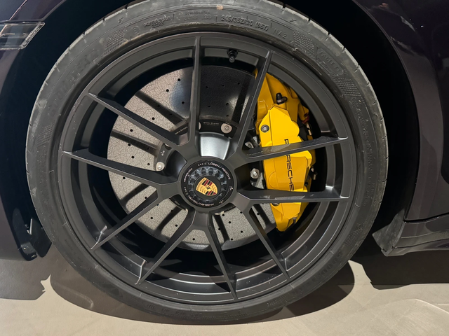 Porsche 911 Carrera 4 GTS - автомобили, коли, обяви за нови и употребявани 10