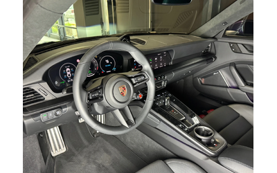 Porsche 911 Carrera 4 GTS - автомобили, коли, обяви за нови и употребявани 7