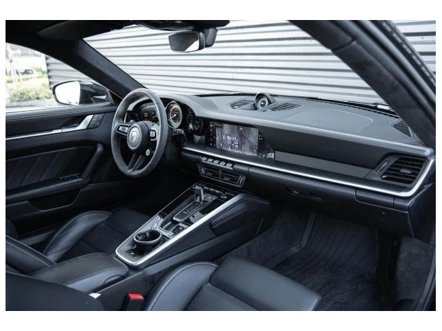 Porsche 911 Turbo S - автомобили, коли, обяви за нови и употребявани 4