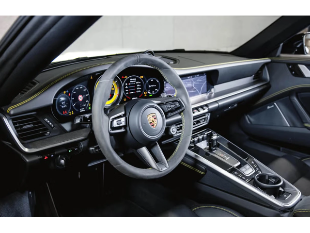 Porsche 911 Turbo S Кабрио - автомобили, коли, обяви за нови и употребявани 2