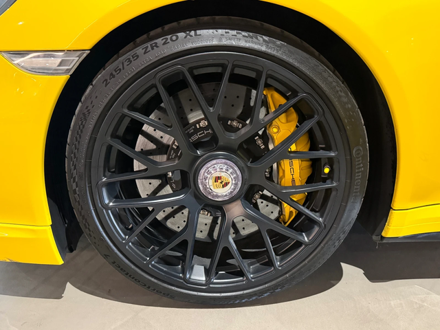 Porsche 911 Turbo S - автомобили, коли, обяви за нови и употребявани 4