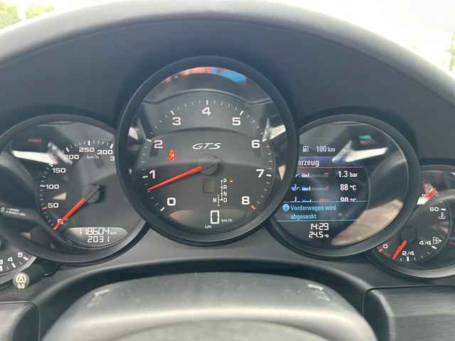 Porsche 911 911 Garrera 4 GTS - автомобили, коли, обяви за нови и употребявани 12