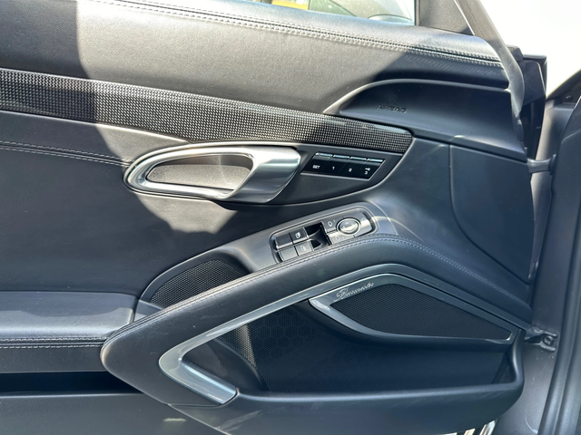 Porsche 911 Turbo S Burmester Швейцария - автомобили, коли, обяви за нови и употребявани 8