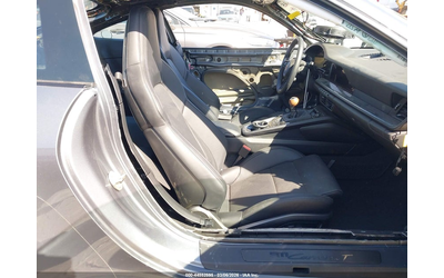 porsche-911-3-0l-h-6-di-dohc-vvt-turbo-388hp-rear-wheel-drive - 4