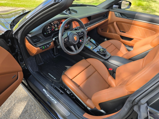 Porsche 911 3.6L 6cyl AWD - автомобили, коли, обяви за нови и употребявани 4