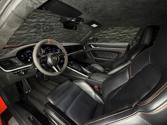 Porsche 911 Turbo S* Carbon* SportChrono* BOSE - автомобили, коли, обяви за нови и употребявани 6