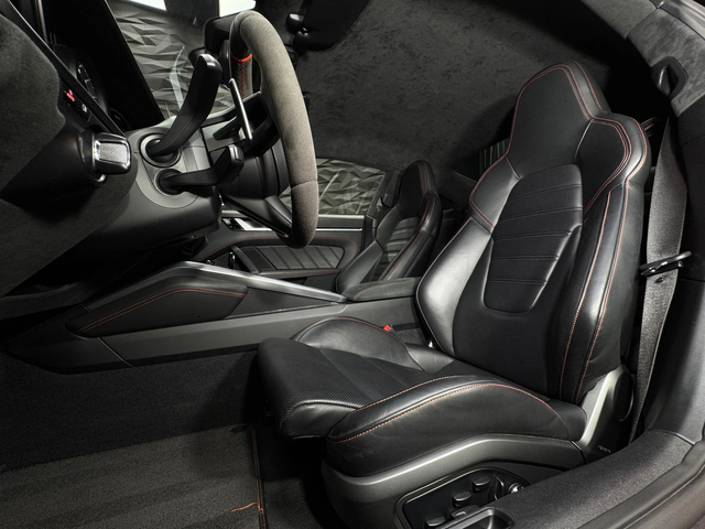 Porsche 911 Turbo S* Carbon* SportChrono* BOSE - автомобили, коли, обяви за нови и употребявани 7