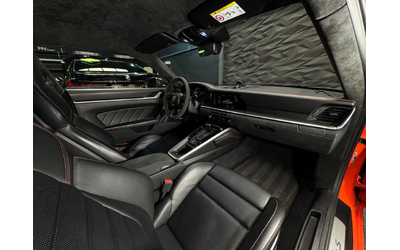 Porsche 911 Turbo S* Carbon* SportChrono* BOSE - автомобили, коли, обяви за нови и употребявани 9