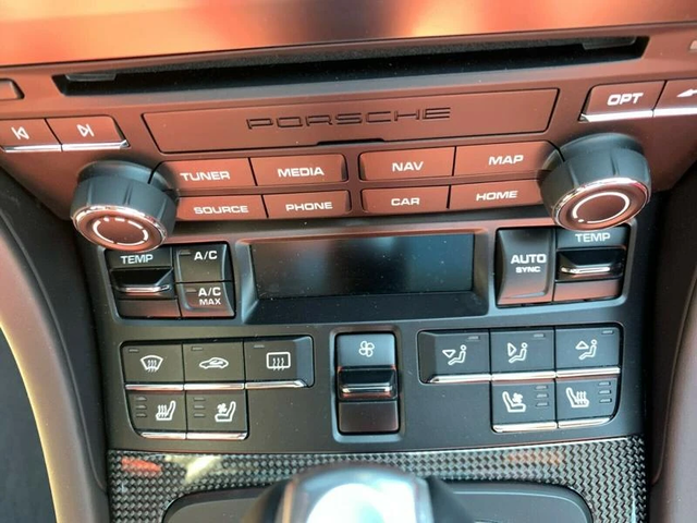 Porsche 911 Turbo S 991 - автомобили, коли, обяви за нови и употребявани 10