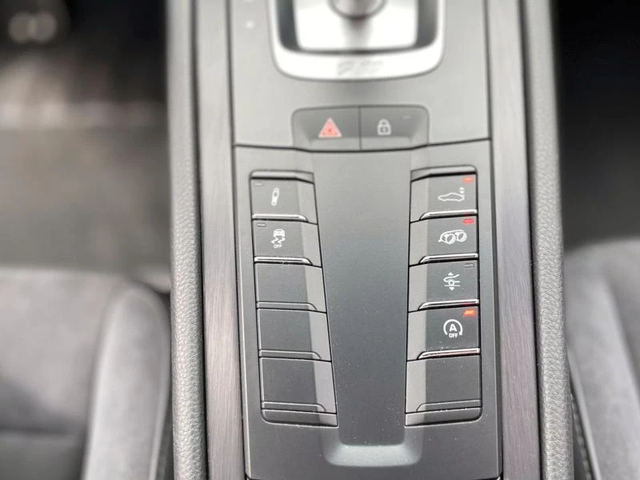 Porsche 911 991 Carrera 4 GTS - автомобили, коли, обяви за нови и употребявани 12