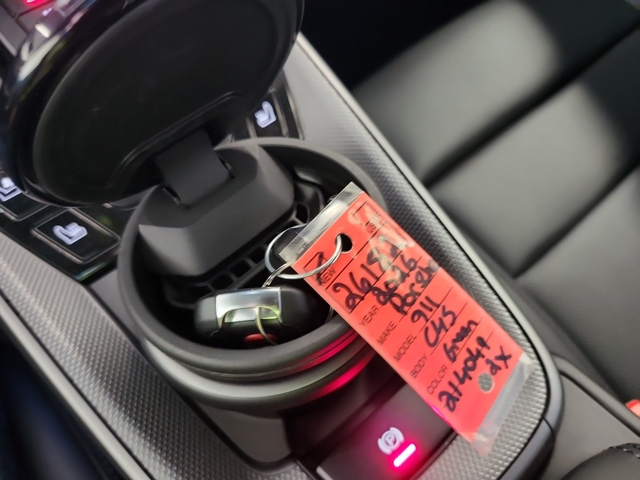 Porsche 911 3L 6cyl AWD - автомобили, коли, обяви за нови и употребявани 7