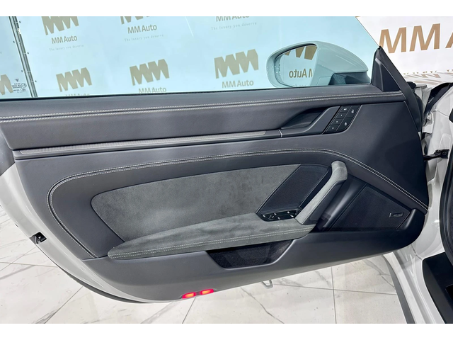 Porsche 911 Carrera 4 GTS* Carbon* Lift* SportChrono* BOSE - автомобили, коли, обяви за нови и употребявани 5