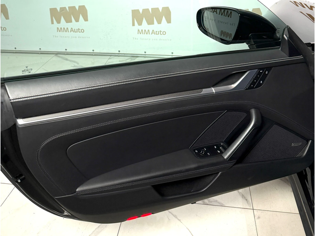 Porsche 911 Carrera 4S* Carbon* Ventilation* Bose* Chrono* Pan - автомобили, коли, обяви за нови и употребявани 5