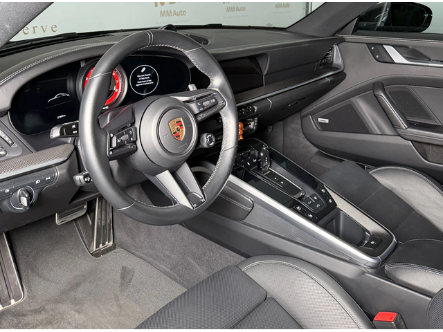 Porsche 911 Carrera 4S* Carbon* Ventilation* Bose* Chrono* Pan - автомобили, коли, обяви за нови и употребявани 6