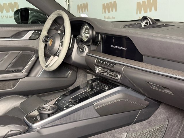 Porsche 911 Turbo* 992.1* Carbon* Burmester* Chrono - автомобили, коли, обяви за нови и употребявани 9
