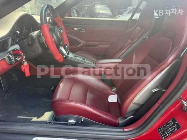 Porsche 911 CARRERA 4 GTS - автомобили, коли, обяви за нови и употребявани 8
