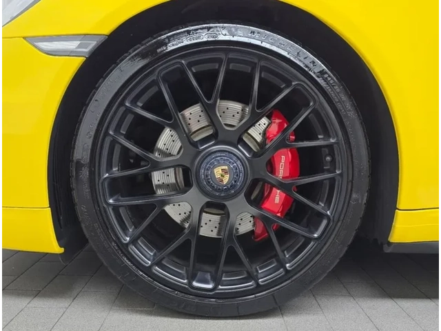 Porsche 911 CARRERA 4 GTS 991 | RACING YELLOW - автомобили, коли, обяви за нови и употребявани 4