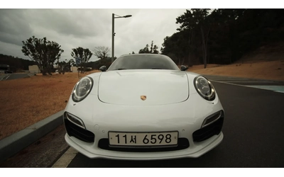 Porsche 911 TURBO S * CARBON CERAMIC - автомобили, коли, обяви за нови и употребявани 7