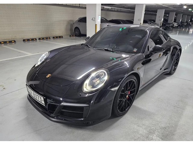 Porsche 911 GTS - автомобили, коли, обяви за нови и употребявани 0