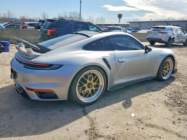 Porsche 911 TURBO S - автомобили, коли, обяви за нови и употребявани 4