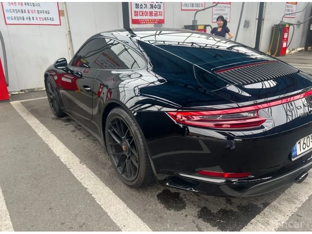 Porsche 911 CARRERA GTS - автомобили, коли, обяви за нови и употребявани 1