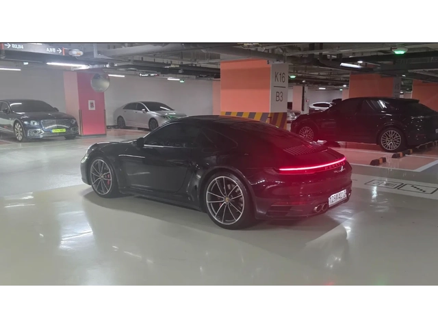 Porsche 911 CARRERA 4S - автомобили, коли, обяви за нови и употребявани 4