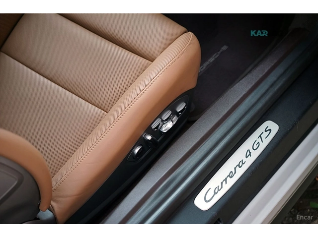 Porsche 911 CARRERA 4 GTS 991.2 - автомобили, коли, обяви за нови и употребявани 12