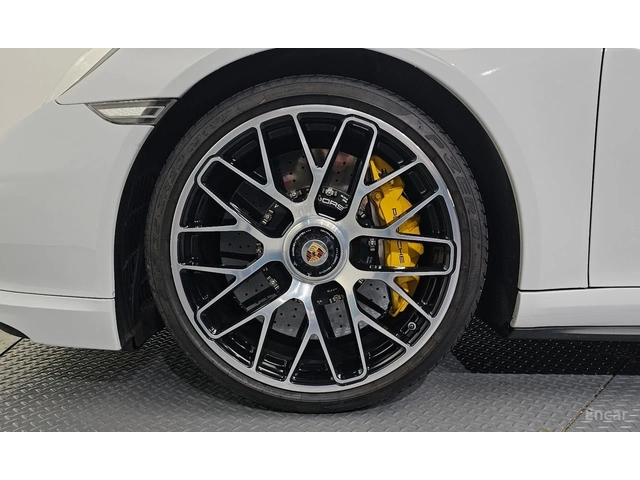 Porsche 911 TURBO S* CABRIO* PDK* LIFT* BOSE* ОБДУХВАНЕ* КАМЕР - автомобили, коли, обяви за нови и употребявани 4