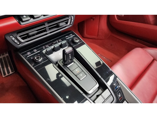Porsche 911 Carrera 4S Cabriolet - автомобили, коли, обяви за нови и употребявани 8
