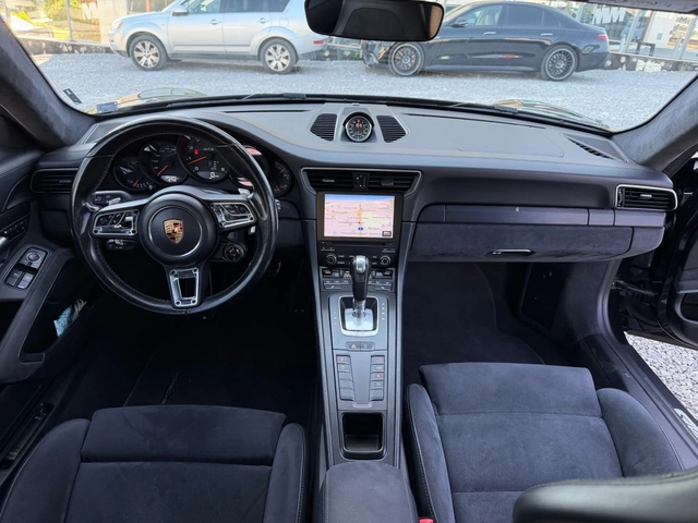 Porsche 911 4GTS LIFT Chrono Alcantara Central Lock Швейцария - автомобили, коли, обяви за нови и употребявани 16