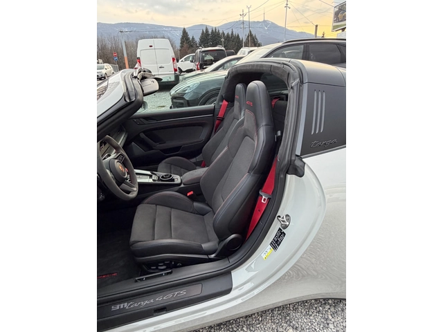 Porsche 911 992 TARGA 4 GTS Burmester ЛИЗИНГ НОВ - автомобили, коли, обяви за нови и употребявани 12