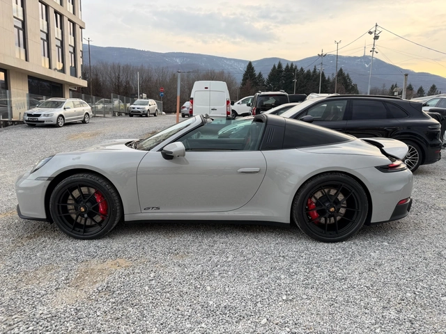 Porsche 911 992 TARGA 4 GTS Burmester ЛИЗИНГ НОВ - автомобили, коли, обяви за нови и употребявани 7