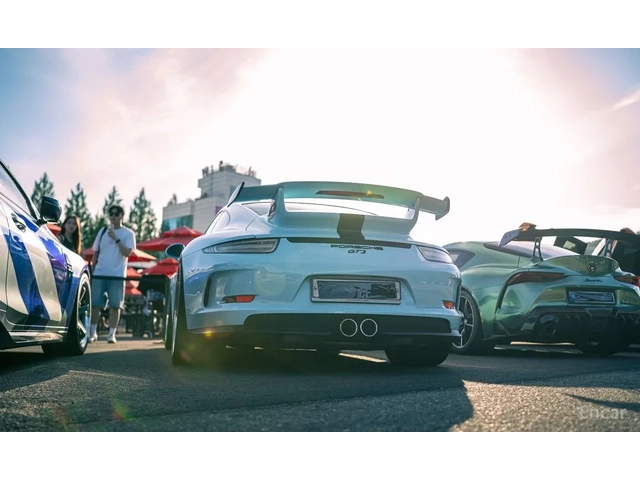 Porsche 911 GT3 - автомобили, коли, обяви за нови и употребявани 5