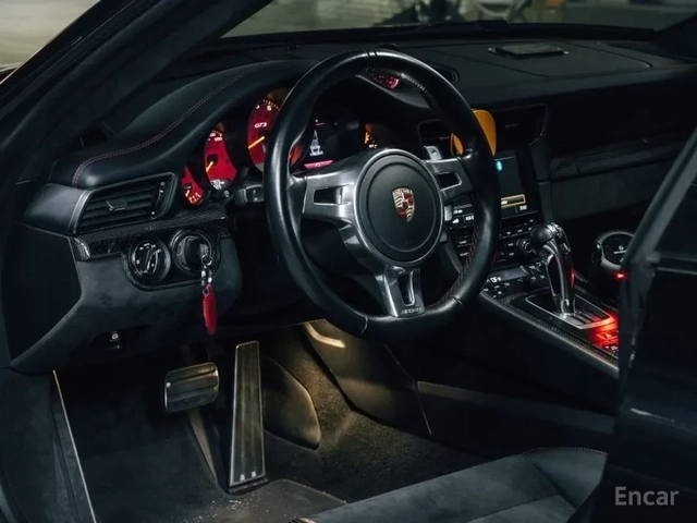 Porsche 911 GT3 - автомобили, коли, обяви за нови и употребявани 8