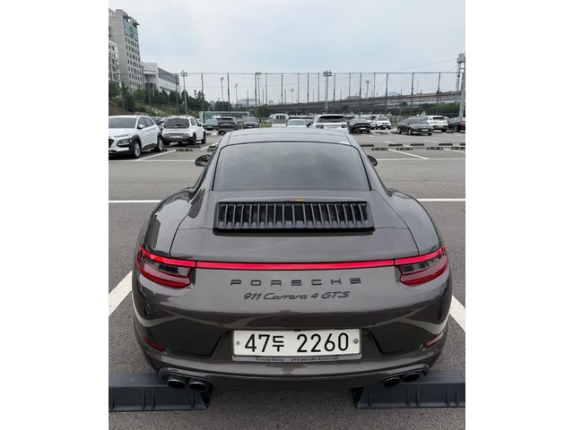 Porsche 911 911 CARRERA 4 GTS - автомобили, коли, обяви за нови и употребявани 1