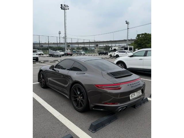 Porsche 911 911 CARRERA 4 GTS - автомобили, коли, обяви за нови и употребявани 2