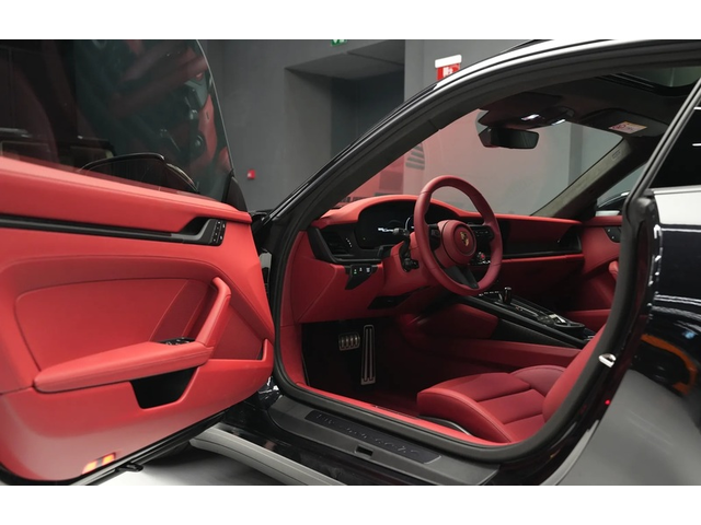 PORSCHE 911 911 Carrera 4 GTS 3.6 T-Hybrid - автомобили, коли, обяви за нови и употребявани 4
