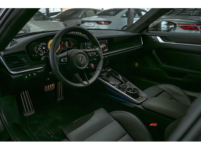 Porsche 911 Turbo S Hybrid/PDCC/PCCB/PDK/PDLS+/Камера 360/Burmester - автомобили, коли, обяви за нови и употребявани 7