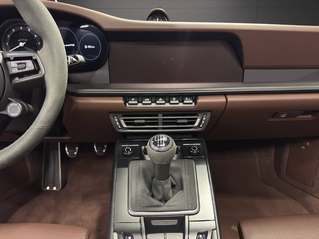 Porsche 992.1 Targa 4 GTS - автомобили, коли, обяви за нови и употребявани 12