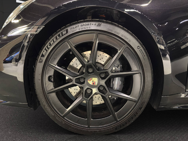 Porsche 992.2 - автомобили, коли, обяви за нови и употребявани 17