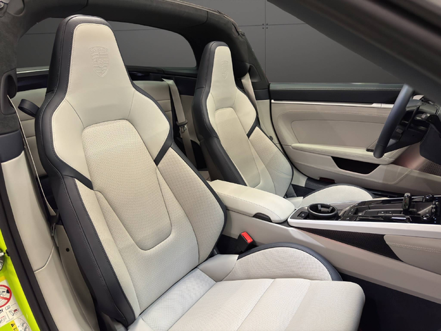 Porsche 992.2 Targa 4 GTS - автомобили, коли, обяви за нови и употребявани 32