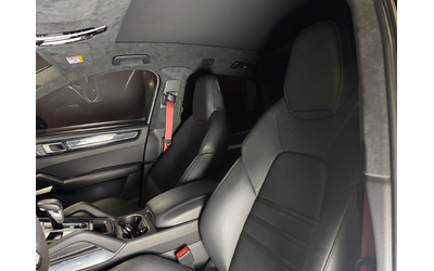 Porsche Cayenne Turbo S - автомобили, коли, обяви за нови и употребявани 6