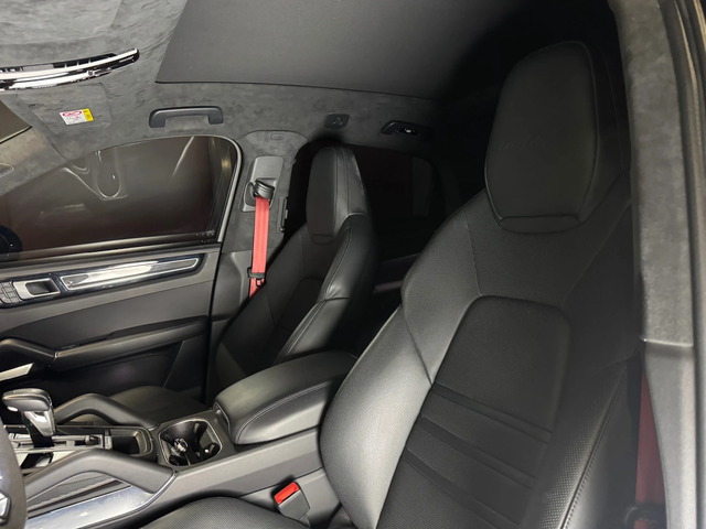 Porsche Cayenne Turbo S - автомобили, коли, обяви за нови и употребявани 6