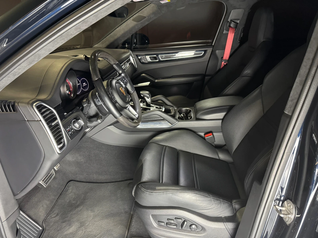 Porsche Cayenne Turbo S - автомобили, коли, обяви за нови и употребявани 7