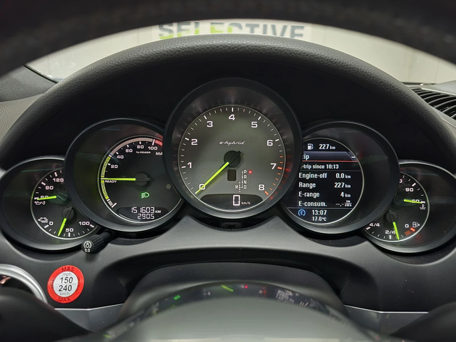 Porsche Cayenne Cayenne S E-Hybrid AWD - автомобили, коли, обяви за нови и употребявани 11