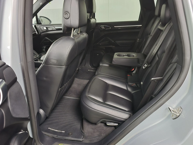 Porsche Cayenne Cayenne S E-Hybrid AWD - автомобили, коли, обяви за нови и употребявани 13